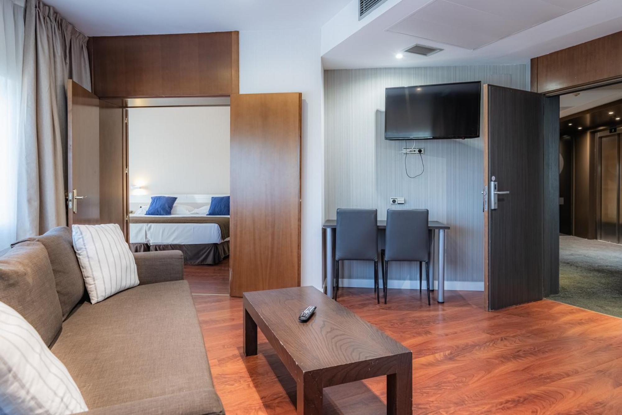 อมูรา อัลโกเบนดาส Hotel ภายนอก รูปภาพ